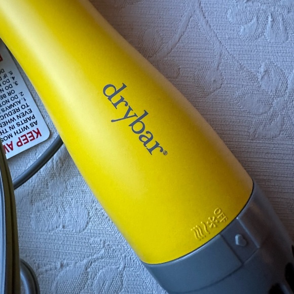 Drybar Double Shot Blowdryer - Picture 4 of 4